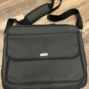 Targus Black Laptop Bag